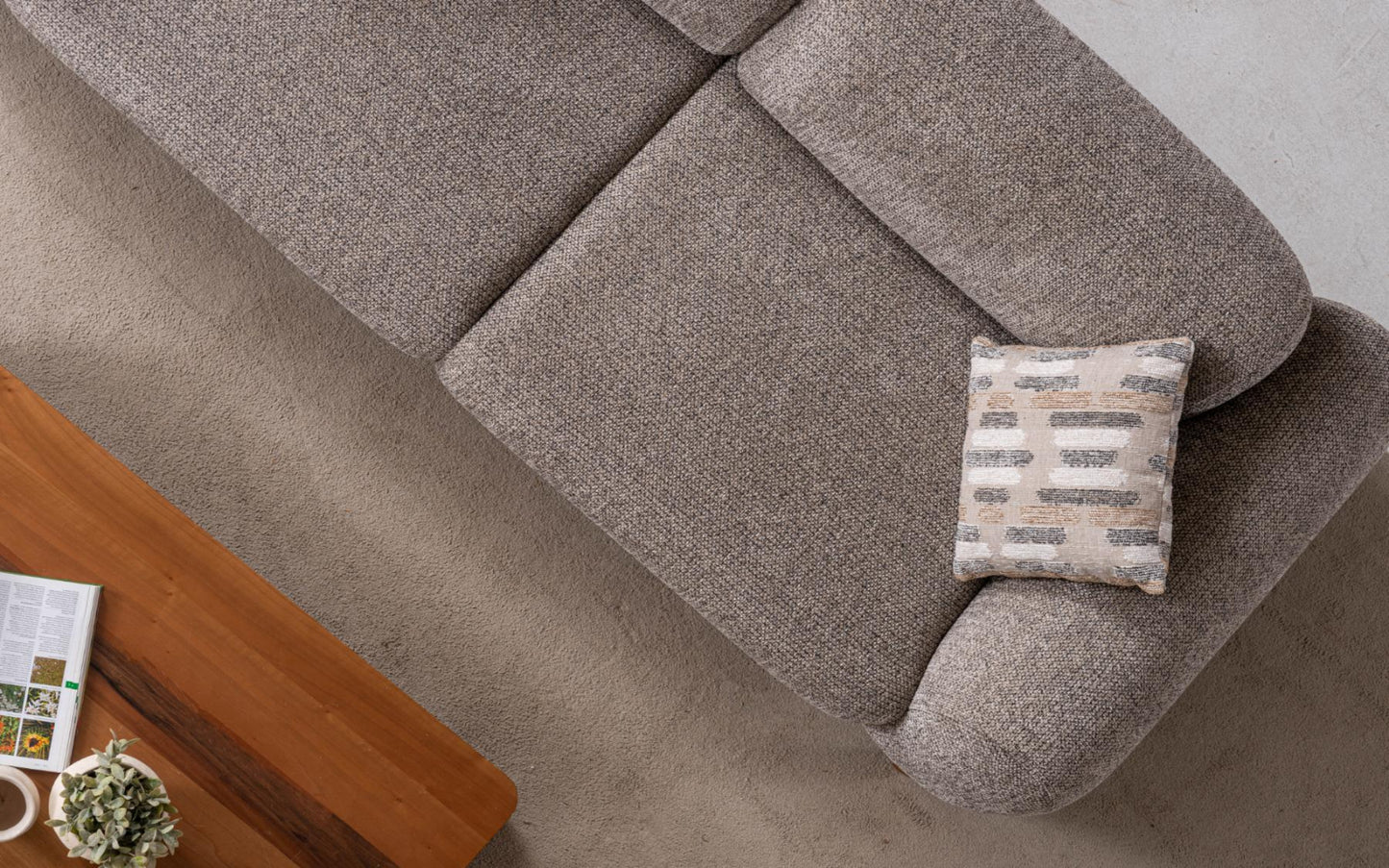 Salda Sofa Set