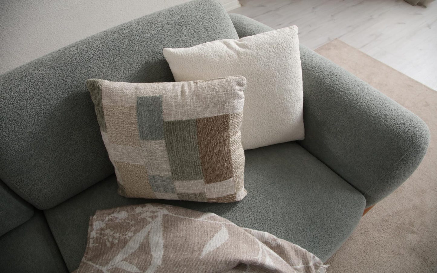 Luna Sofa Set