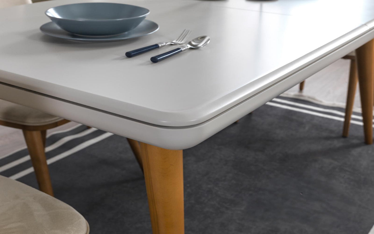 Como Dining Room Set
